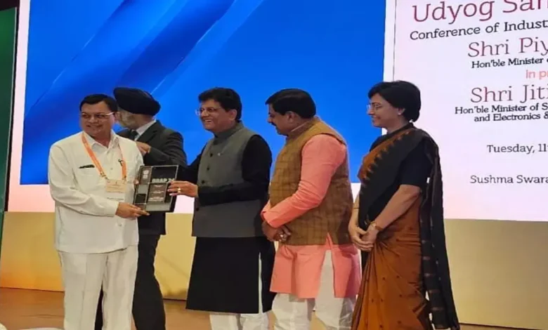 सुधार से विश्वास तक: चारों श्रेणियों में ‘टॉप अचीवर’ बना छत्तीसगढ़, दिखाया विकास का नया मॉडल…. सुधार से विश्वास तक: चारों श्रेणियों में ‘टॉप अचीवर’ बना छत्तीसगढ़, दिखाया विकास का नया मॉडल….