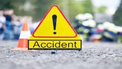 कैप्सूल वाहन की टक्कर से छात्र की मौत, परिजन और ग्रामीणों ने किया चक्काजाम