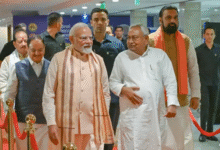 बिहार में एनडीए 200 पार, महागठबंधन 25 पर अटका