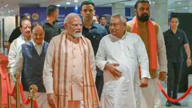 बिहार में एनडीए 200 पार, महागठबंधन 25 पर अटका