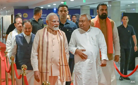 बिहार में एनडीए 200 पार, महागठबंधन 25 पर अटका बिहार में एनडीए 200 पार, महागठबंधन 25 पर अटका