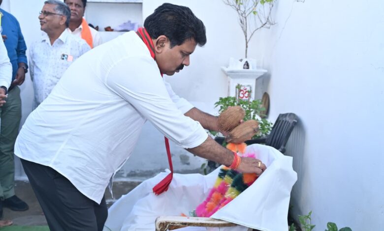 उपमुख्यमंत्री विजय शर्मा चरडोंगरी, खड़ौदा खुर्द एवं रघ्घुपारा में आयोजित विभिन्न कार्यक्रमों में हुए शामिल…. उपमुख्यमंत्री विजय शर्मा चरडोंगरी, खड़ौदा खुर्द एवं रघ्घुपारा में आयोजित विभिन्न कार्यक्रमों में हुए शामिल….