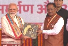 प्रधानमंत्री नरेंद्र मोदी ने ‘कॉफ़ी टेबल बुक’ का किया विमोचन:छत्तीसगढ़ की विकास यात्रा और ‘मोदी की गारंटी’ का दस्तावेज़….