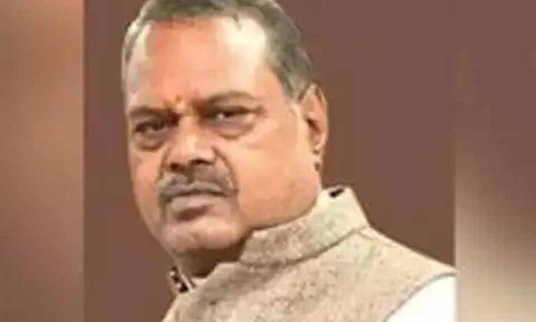 दिव्यांगजन की मोट्रेट साइकल रिपेयरिंग व्यवस्था जिलास्तर पर करें : मंत्री कुशवाह