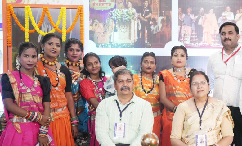 छत्तीसगढ़ के रजत जयंती राज्योत्सव में पर्यटन, संस्कृति एवं धर्मस्व विभाग का स्टॉल बना आकर्षण का केन्द्र, उमड़ी दर्शकों की भीड़….
