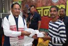 मुख्यमंत्री विष्णुदेव साय ने समझी पीड़ा, तुरंत बढ़ाया कदम – रमन निर्मलकर को सौंपा श्रवण यंत्र….