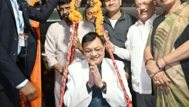 कोसाबाड़ी के सब्जी विके्रताओं ने उद्योग मंत्री व महापौर को तौला सब्जी व फल से, वेडिंग जोन की सौगात पर जताया आभार…