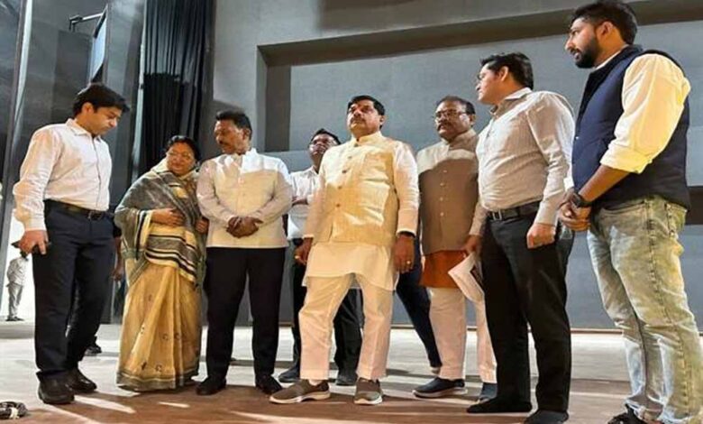 मुख्यमंत्री डॉ. यादव ने ऐतिहासिक और धार्मिक धरोहर गोपाल मंदिर का किया औचक निरीक्षण