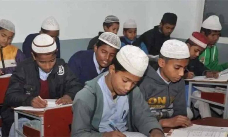 जबलपुर में वक्फ बोर्ड स्कूल पर कार्रवाई: अब जुमे की नमाज के दिन नहीं मिलेगी छुट्टी