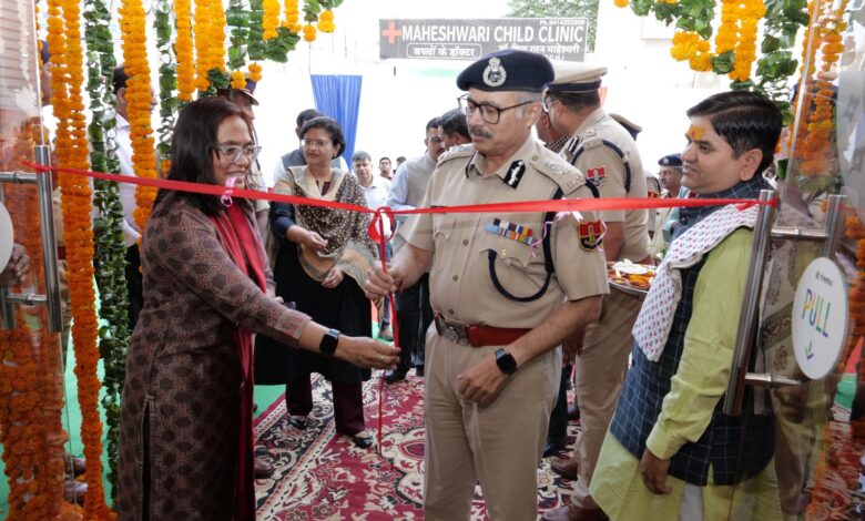 नशा-मुक्त राजस्थान की ओर बड़ा कदम, डीजीपी श्री राजीव शर्मा ने किया एंटी-नारकोटिक्स टास्क फोर्स के अत्याधुनिक कार्यालय का उद्घाटन, मादक पदार्थों के खिलाफ जंग को मिलेगी नई रफ्तार नशा-मुक्त राजस्थान की ओर बड़ा कदम, डीजीपी श्री राजीव शर्मा ने किया एंटी-नारकोटिक्स टास्क फोर्स के अत्याधुनिक कार्यालय का उद्घाटन, मादक पदार्थों के खिलाफ जंग को मिलेगी नई रफ्तार