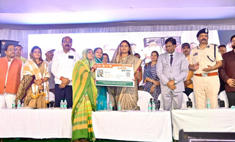 रजत जयंती महोत्सव 2025 : ‘जनकल्याण और संस्कृति, छत्तीसगढ़ की शक्ति’ – मंत्री श्रीमती लक्ष्मी राजवाड़े….