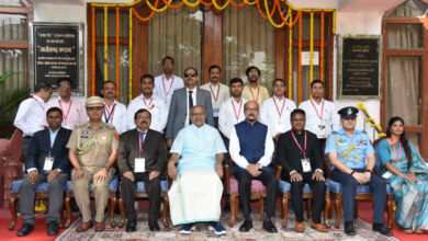 उप राष्ट्रपति ने राजभवन परिवार के साथ कराई फोटोग्राफी….