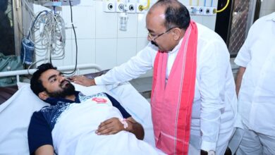 उप मुख्यमंत्री अरुण साव रेल हादसे में घायल लोगों से मिले….