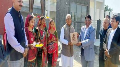 राज्यपाल पटेल ने गुजरात के बिरसा मुंडा जनजातीय विश्वविद्यालय राजपीपला का किया भ्रमण