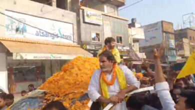 प्रशांत किशोर ने जमुई में रोड शो कर वोट की अपील की