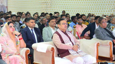 देश ने 357 मिलियन टन खाद्यान्न उत्पादन का बनाया ऐतिहासिक रिकॉर्ड -वोकल फॉर लोकल की भावना बनी देश के करोड़ों लोगों के जीवन का हिस्सा – प्रधानमंत्री नरेन्द्र मोदी -‘मन की बात’ प्रधानमंत्री के देशवासियों से आत्मीय जुड़ाव का प्रतीक – मुख्यमंत्री भजनलाल शर्मा – प्रधानमंत्री ने ‘मन की बात’ में उदयपुर की शिल्पकला का किया जिक्र देश ने 357 मिलियन टन खाद्यान्न उत्पादन का बनाया ऐतिहासिक रिकॉर्ड -वोकल फॉर लोकल की भावना बनी देश के करोड़ों लोगों के जीवन का हिस्सा – प्रधानमंत्री नरेन्द्र मोदी -‘मन की बात’ प्रधानमंत्री के देशवासियों से आत्मीय जुड़ाव का प्रतीक – मुख्यमंत्री भजनलाल शर्मा – प्रधानमंत्री ने ‘मन की बात’ में उदयपुर की शिल्पकला का किया जिक्र