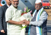 राज्यपाल बागडे ने उपराष्ट्रपति की अगवानी की