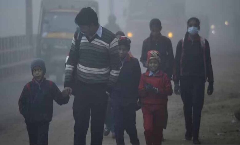 कड़ाके की ठंड का असर: दो जिलों में बदल गया स्कूल टाइम, प्रशासन ने जारी किए नए आदेश