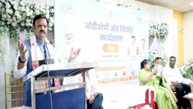 कुटीर उद्योगों की स्थापना एवं स्थानीय उत्पादों के प्रोत्साहन से रोजगार के अवसर उपलब्ध हो सकेंगे : उप मुख्यमंत्री शुक्ल