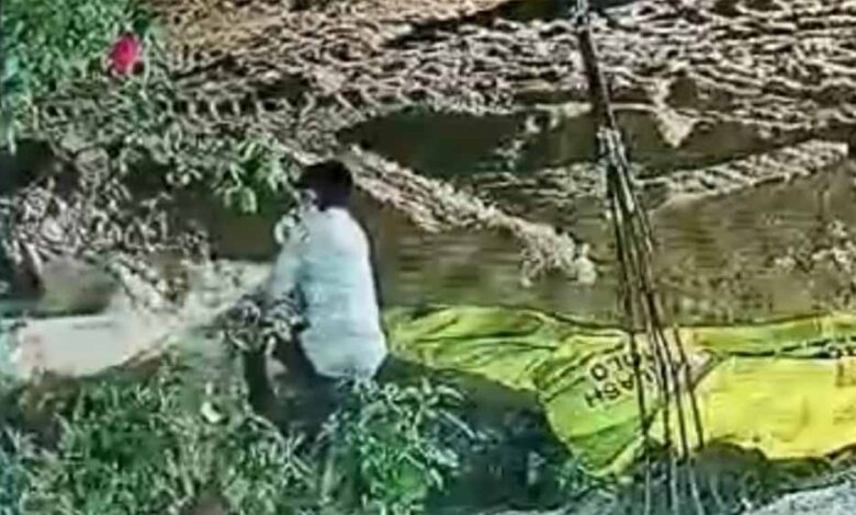 किसान की चालाकी से पकड़ा गया धान चोर, पुलिस ने तुरंत भेजा जेल