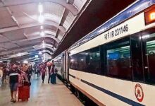 भोपाल-Delhi ट्रेनें रेंग रहीं पटरी पर! वंदे भारत को छोड़ बाकी एक्सप्रेस ट्रेनें घंटों लेट