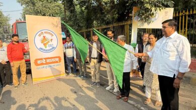 वन राज्य मंत्री श्री संजय शर्मा ने राष्ट्रगीत वन्देमातरम् के 150 वर्ष पूर्ण होने के अवसर पर अलवर में शहीद स्मारक पर आयोजित कार्यक्रम में की शिरकत वन राज्य मंत्री श्री संजय शर्मा ने राष्ट्रगीत वन्देमातरम् के 150 वर्ष पूर्ण होने के अवसर पर अलवर में शहीद स्मारक पर आयोजित कार्यक्रम में की शिरकत