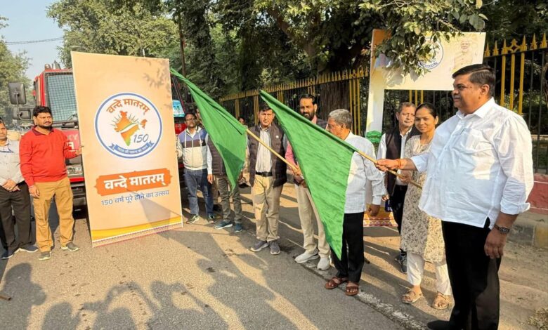 वन राज्य मंत्री श्री संजय शर्मा ने राष्ट्रगीत वन्देमातरम् के 150 वर्ष पूर्ण होने के अवसर पर अलवर में शहीद स्मारक पर आयोजित कार्यक्रम में की शिरकत वन राज्य मंत्री श्री संजय शर्मा ने राष्ट्रगीत वन्देमातरम् के 150 वर्ष पूर्ण होने के अवसर पर अलवर में शहीद स्मारक पर आयोजित कार्यक्रम में की शिरकत