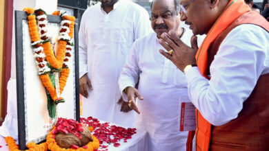 मुख्यमंत्री विष्णु देव साय ने छत्तीसगढ़ महतारी की प्रतिमा पर माल्यार्पण कर उन्हें नमन किया….