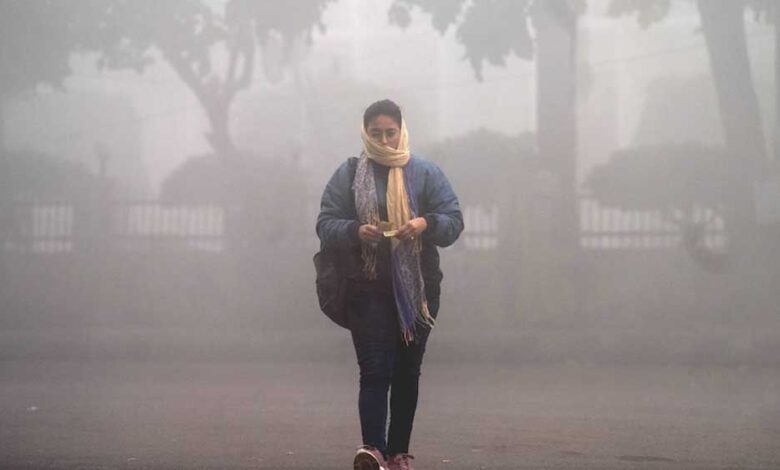 मध्यप्रदेश में सर्दी का कहर: राजगढ़ 7.4°C, इंदौर 7.6°C; 13 जिलों में शीतलहर, अनूपपुर-बालाघाट में कोल्ड डे मध्यप्रदेश में सर्दी का कहर: राजगढ़ 7.4°C, इंदौर 7.6°C; 13 जिलों में शीतलहर, अनूपपुर-बालाघाट में कोल्ड डे