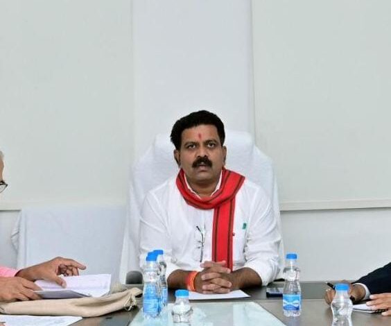 पेसा अधिनियम के नियमों को अधिक प्रभावी बनाने उपमुख्यमंत्री श्री विजय शर्मा ने सभी विभागों से समन्वय हेतु ली बैठक….