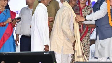 वरिष्ठ नागरिकों के सम्मान, सुरक्षा और कल्याण के लिए प्रतिबद्ध – छत्तीसगढ़ का आदर्श मॉडल…. वरिष्ठ नागरिकों के सम्मान, सुरक्षा और कल्याण के लिए प्रतिबद्ध – छत्तीसगढ़ का आदर्श मॉडल….