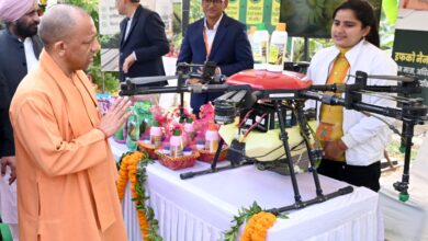 मुख्यमंत्री योगी आदित्यनाथ ने बाराबंकी में रबी सत्र की किसान पाठशाला का किया शुभारंभ