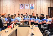 उत्तराखंड: मुख्यमंत्री ने पैंली-पैंली बार उत्तराखण्डी गीत का किया विमोचन