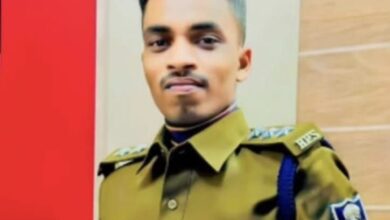 फर्जी डीएसपी गिरफ्तार, नौकरी दिलाने के नाम पर लाखों की ठगी फर्जी डीएसपी गिरफ्तार, नौकरी दिलाने के नाम पर लाखों की ठगी