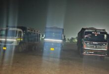 रातभर नाकेबंदी कर खनिज विभाग ने 8 हाईवा किए जब्त