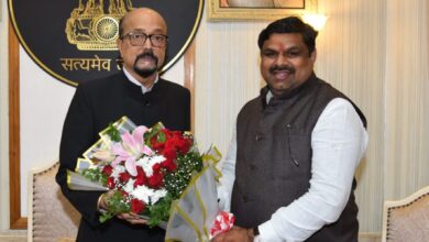 राज्यपाल श्री डेका से स्कूल शिक्षा मंत्री श्री यादव ने की सौजन्य भेंट