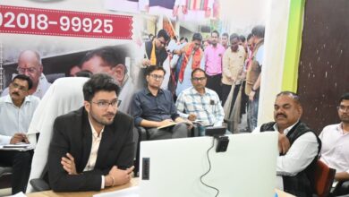 बिचौलिये एक दाना अवैध धान उपार्जन केन्द्र में न लाने पाए- कलेक्टर  अवैध धान पर कड़ी निगरानी एवं किसानों से रकबा समर्पण कराने के निर्देश