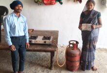 उज्ज्वला योजना ने बदली द्रोपदी यादव की रसोई और जिंदगी उज्ज्वला योजना ने बदली द्रोपदी यादव की रसोई और जिंदगी