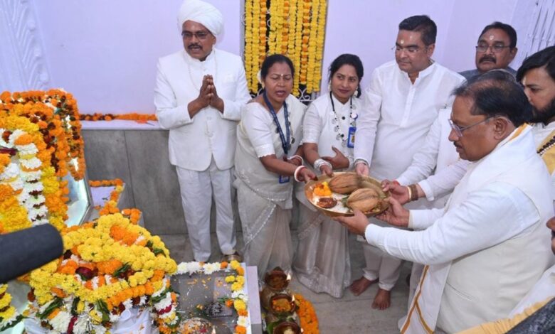 छत्तीसगढ़ सरकार बाबा गुरु घासीदास के बताए मार्ग पर चलकर सभी समाज के हित में कर रही है कार्य – मुख्यमंत्री  विष्णु देव साय