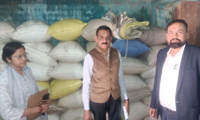 संयुक्त टीम ने 275बोरीअवैध धान किया जब्त।