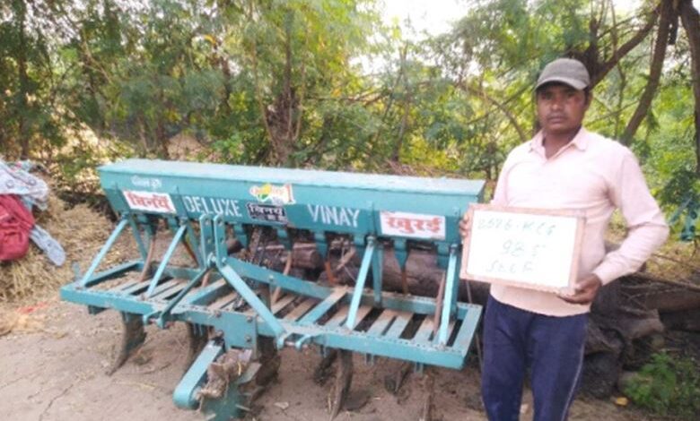 प्रदेश के किसान आधुनिक कृषि यंत्रों से हो रहे हैं समृद्ध प्रदेश के किसान आधुनिक कृषि यंत्रों से हो रहे हैं समृद्ध