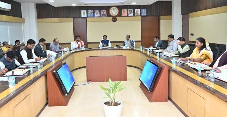 मुख्यमंत्री  विष्णु देव साय की अध्यक्षता में आज यहां मंत्रालय महानदी भवन में आयोजित कैबिनेट की बैठक में अनेक महत्वपूर्ण निर्णय लिए गए