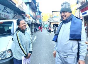 सीएम धामी ने नैनीताल में मॉर्निंग वॉक के दौरान जनता से की मुलाकात, नैना देवी मंदिर सौंदर्यीकरण कार्यों का निरीक्षण