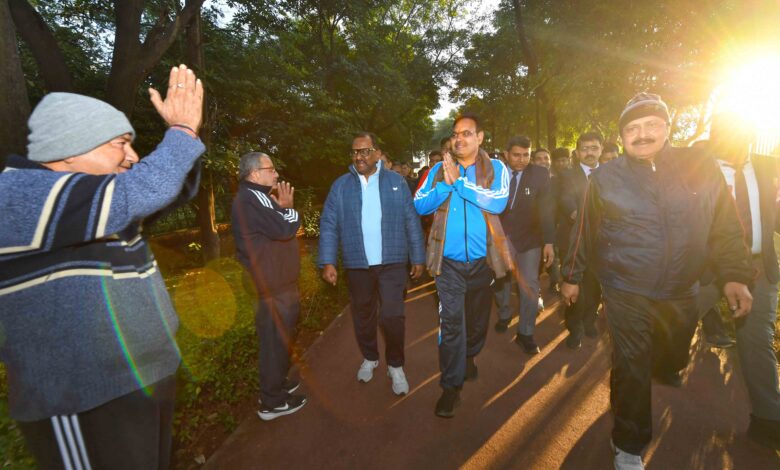 मॉर्निंग वॉक पर मुख्यमंत्री, जवाहर सर्किल पार्क में वॉक के साथ आमजन से की मुलाकात- मुख्यमंत्री भजनलाल शर्मा ने ‘फिट राजस्थान-फिट इंडिया’ का दिया संदेश