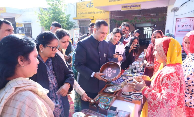 मुख्य सचिव ने किया राजीविका विकास क्लस्टर लेवल फेडरेशन का अवलोकन राजीविका ग्रामीण उद्यमिता का सशक्त मॉडल – वी. श्रीनिवास