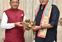 केंद्रीय पर्यटन एवं संस्कृति मंत्री  गजेन्द्र सिंह शेखावत ने मुख्यमंत्री  विष्णुदेव साय से की सौजन्य भेंट