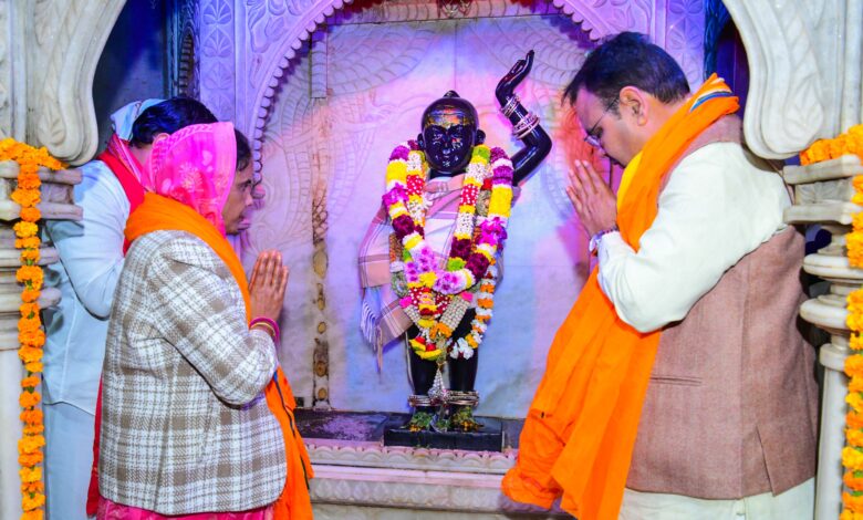 मुख्यमंत्री भजनलाल शर्मा ने श्रीनाथजी मंदिर में की पूजा-अर्चना- प्रदेश की सुख-समृद्धि एवं कल्याण की कामना की